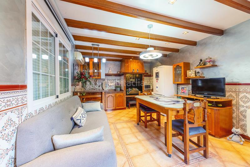 Foto c703e1f2-17be-4135-a0ec-7b72aa21895b. Chalet con riscaldamento parcheggio piscina in Campo Alto-Club de Campo Elda