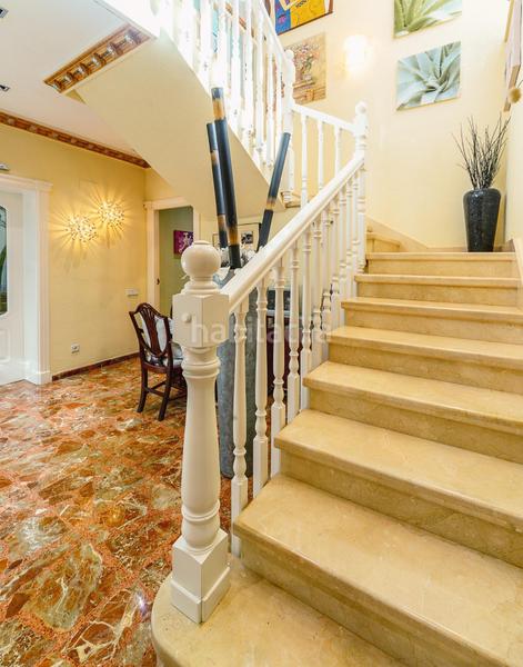 Foto c749ab13-35e6-488f-b6cb-af3211053606. Chalet con riscaldamento parcheggio piscina in Campo Alto-Club de Campo Elda