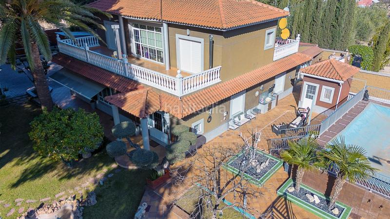 Foto e243a420-23f3-49b0-b7a0-d6cb53e36eec. Chalet con riscaldamento parcheggio piscina in Campo Alto-Club de Campo Elda