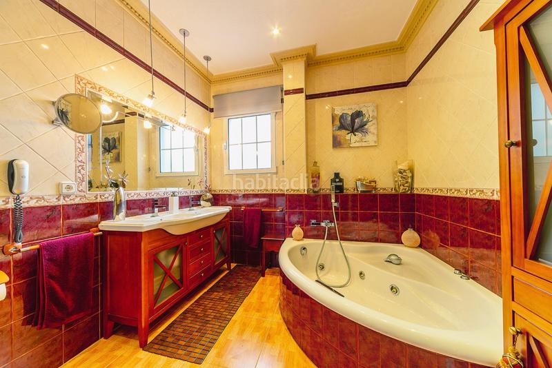 Foto ec3c9028-7583-4c23-856d-95bf8eb4054a. Chalet con riscaldamento parcheggio piscina in Campo Alto-Club de Campo Elda