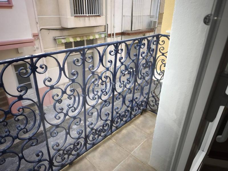 Foto dd4079bc-8f7d-4e83-8f33-0a3c38ccdce6. Casa adossada a Centre Sant Carles de la Ràpita