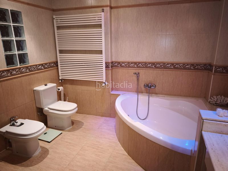 Foto cfaf3f50-183b-4937-93d1-186f8506d582. Casa a Casc Antic Amposta