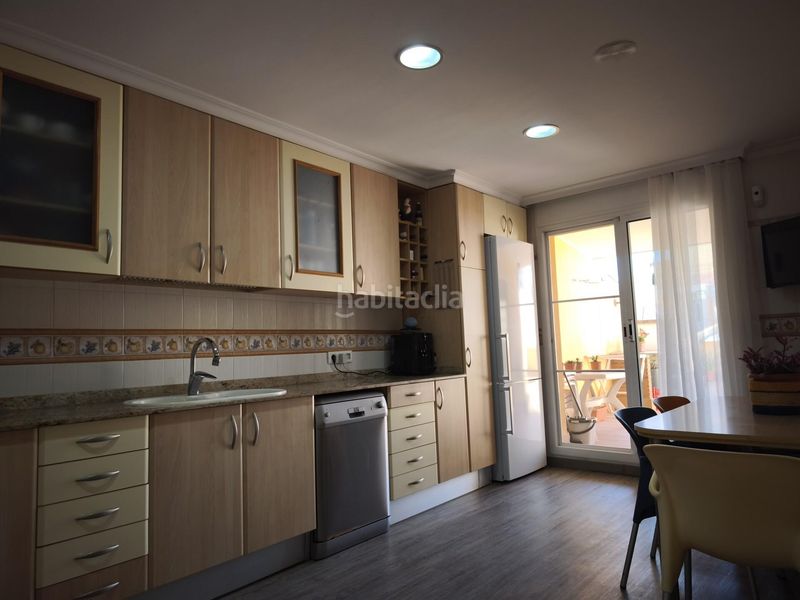 Foto f3f03a45-c221-45a0-80b4-8daaaffb0921. Casa amb aparcament a Casc Antic Amposta