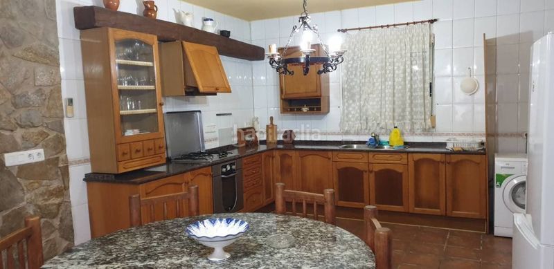 Foto a1980eef-d856-4f7e-ac8d-95251c8fe61c. Casa adossada a Deltebre