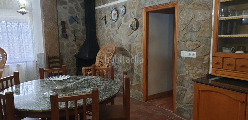 Foto be071cf9-e3e8-4a6a-a170-7987a8de4169. Casa adossada a Deltebre
