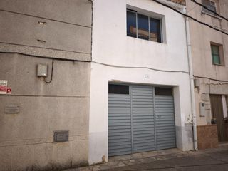 Aparcament cotxe a Freginals