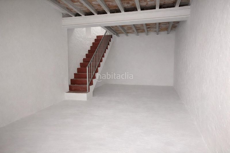 Foto 9025144a-d103-400a-b2f6-b86f2cedfb05. Aparcament cotxe a Freginals