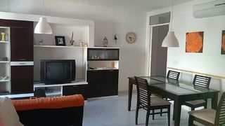 Flat in Avinguda Catalunya. Piso cerca de la playa