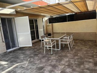 Location Appartement à Platges. Alquiler de septiembre a junio de un bonito piso en planta baja