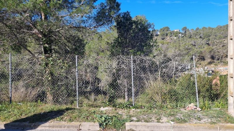 Foto 5a23489a-8ca4-43ad-af8d-dd3d97a1feea. Terreny residencial a Canyelles