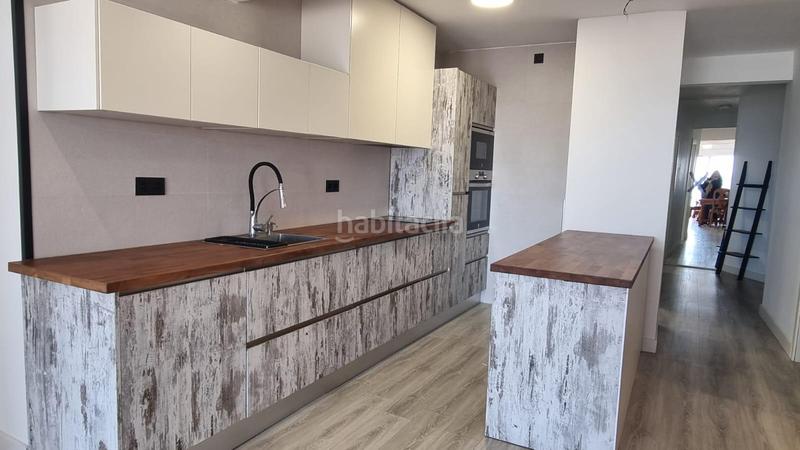 Foto 4c4f9c6b-43cd-49f5-80fe-acda2ddb60c4. Pis amb calefacció a Barri de Mar Vilanova i la Geltrú