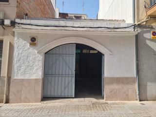 Terreny residencial a D'àngel guimerà 48. Solar urbano apto para construir en el centro de les roquetes