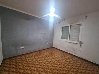 Flat in La Florida. Pisito en zona la florida de hospitalet de llobregat