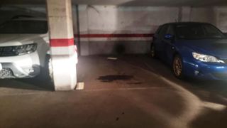 Aparcament cotxe a Ortega i gasset 1. Plaza de parking para coche grande en les roquetes de sant pere