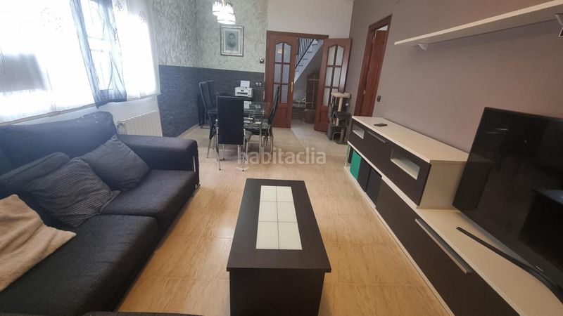 Foto 3758499d-dd13-47ee-bd32-ad321e228b9c. Casa adossada amb calefacció a Barri de Mar Vilanova i la Geltrú