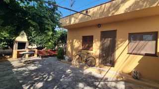 Terreno residencial en La Collada-Sis Camins. En venta terreno urbano con pequeña edificacion y trastero