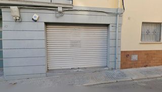 Miete Geschäftsraum in Les Roquetes. Local en alquiler cerca del ayuntamiento de les roquetes