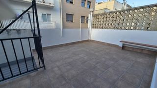 Lloguer Pis  De gallifa. Pisazo de 3 dormitorios en el centro de cubelles