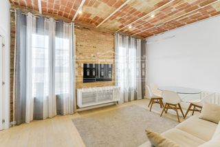 Rent Flat in Carrer de la marina 185