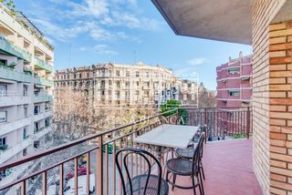 Location Appartement  Carrer de roger de flor. Vivienda de alquiler temporal en el corazón de barcelona.