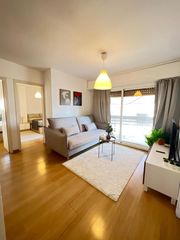 Miete Etagenwohnung  Avinguda de gaudí. Vivienda de alquiler temporal en el corazón de barcelona.
