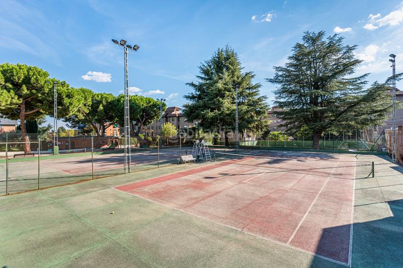 Foto a172ddbc-0670-469b-80a5-7d69ca1d7ccf. Penthouse with heating parking pool in Norte Majadahonda