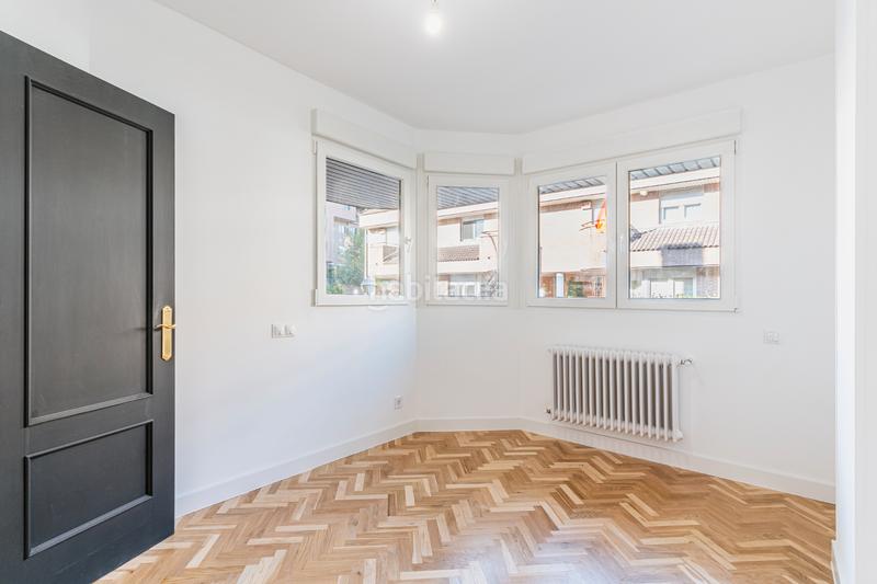 Foto 3cc2660e-9308-4a23-ac06-3e67a481d913. Semi detached house with heating parking pool in Carretera del Plantío Majadahonda