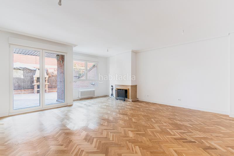 Foto 6482f710-ab67-47e4-a3f4-18641c8dd46d. Semi detached house with heating parking pool in Carretera del Plantío Majadahonda