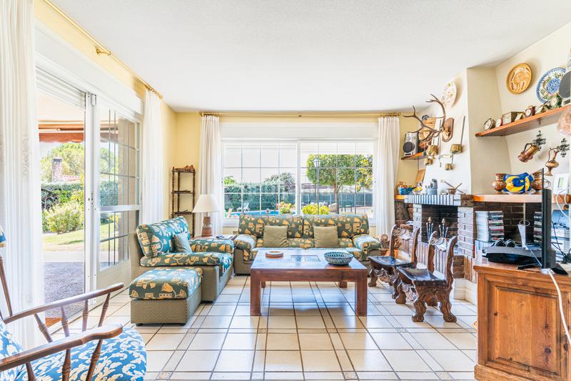 Foto 866c7fa2-19d5-43b9-9a5e-894ccb70fc82. Chalet avec chauffage piscine dans Cerro Alarcón Valdemorillo