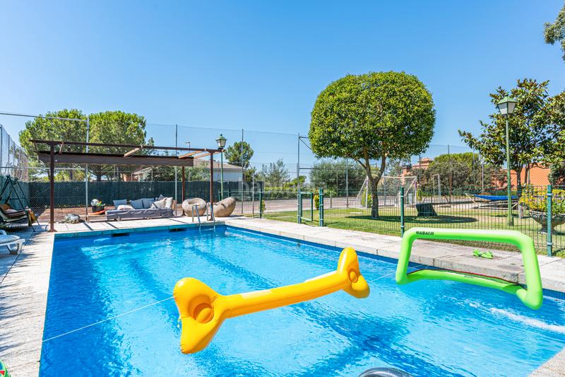 Foto ca420c80-f4b0-4b18-bf3f-fe7733c05849. Chalet avec chauffage piscine dans Cerro Alarcón Valdemorillo