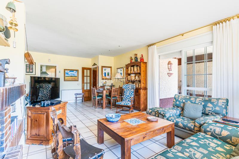 Foto edb2253f-ab5f-43e8-97fa-1f050099eebd. Chalet avec chauffage piscine dans Cerro Alarcón Valdemorillo