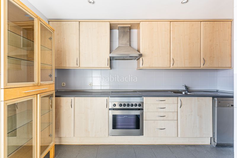 Foto 37571942-fd41-47c2-aefe-ccd6059af04d. Dúplex amb calefacció aparcament piscina a Casco Antiguo Majadahonda