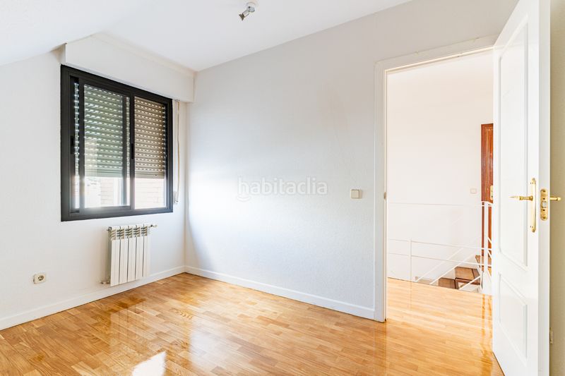 Foto 4df44451-d6e4-4420-8532-c559d805dd81. Dúplex amb calefacció aparcament piscina a Casco Antiguo Majadahonda