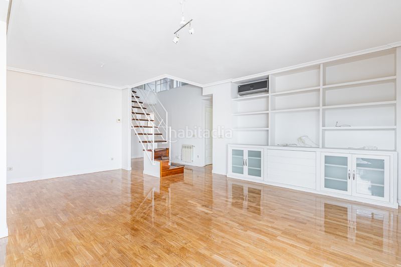 Foto 8f2b4ff1-8d30-4daa-8fcb-0159ad3316b3. Dúplex amb calefacció aparcament piscina a Casco Antiguo Majadahonda