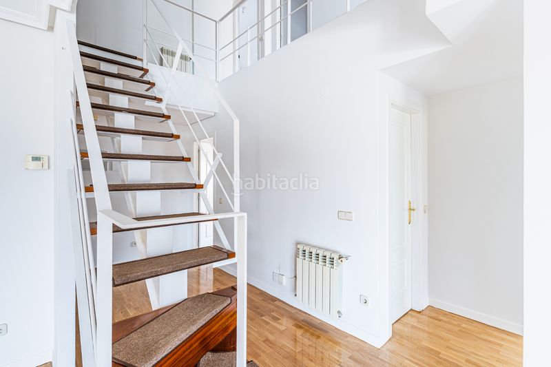 Foto e021b2b1-d267-487b-9340-cb02a2658574. Dúplex amb calefacció aparcament piscina a Casco Antiguo Majadahonda