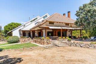 Xalet a Cerro Alarcón. Venta chalet independiente en valdemorillo