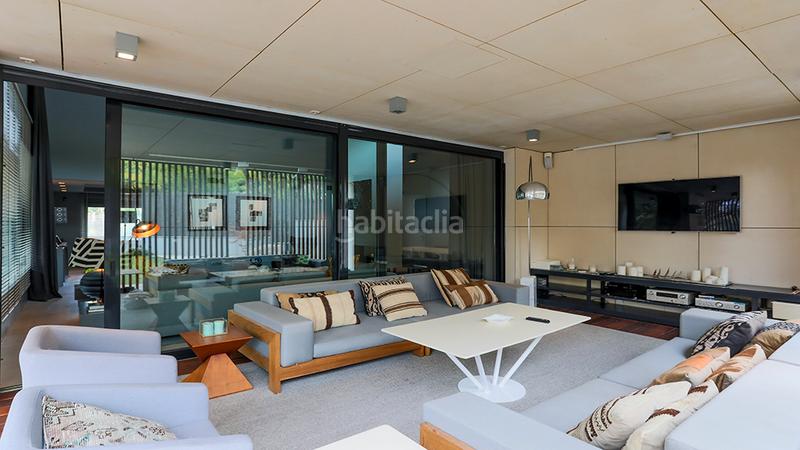 Foto 75c78047-7c79-42dc-9295-94c9ddc445c8. Chalet con riscaldamento parcheggio piscina in urbanización La Moraleja La Moraleja