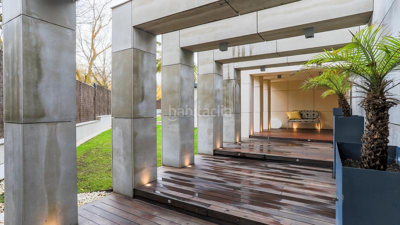 Foto 79ccbe40-abef-47f9-adf7-6d1867673398. Chalet con riscaldamento parcheggio piscina in urbanización La Moraleja La Moraleja