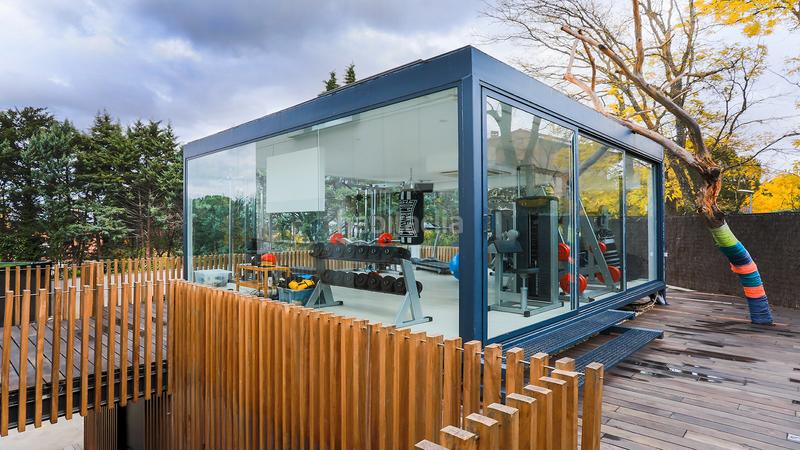 Foto 7a60ec9e-e29a-4d83-97b8-df022cddf736. Chalet con riscaldamento parcheggio piscina in urbanización La Moraleja La Moraleja