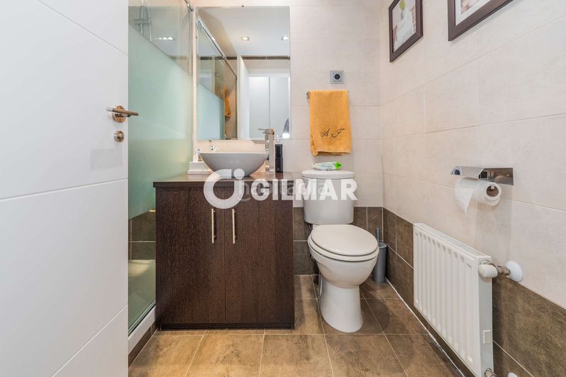 Foto 1fa0ee74-8325-4b55-8c72-92e45bc927fc. Pis amb calefacció aparcament piscina a Las Tablas Madrid