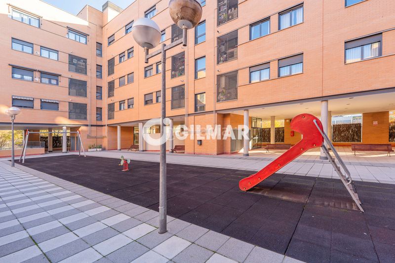 Foto ad214a41-5e53-43d8-81dd-97aabfcc05d7. Àtic amb calefacció aparcament piscina a Norte Alcobendas