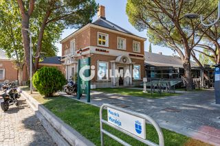 Xalet a Urbanización La Moraleja. Chalet independiente en la moraleja de 500 m2 en parcela de 1.70