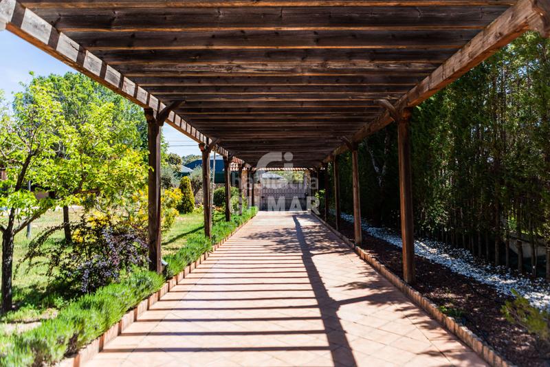 Foto 015aa64a-d1ad-49dd-9513-c186d9b5e40f. Xalet amb calefacció aparcament piscina a Navalquejigo-Los Arroyos Escorial (El)