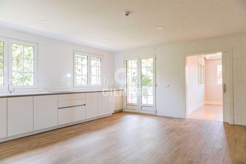 Foto 702b061d-93ae-47e2-bc02-ce2b2006fe4c. Xalet amb calefacció aparcament piscina a Navalquejigo-Los Arroyos Escorial (El)