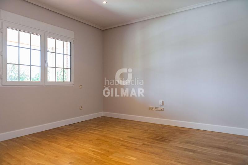 Foto 7f8eade2-9fb2-4a1a-b4a3-99e698760fcd. Xalet amb calefacció aparcament piscina a Navalquejigo-Los Arroyos Escorial (El)