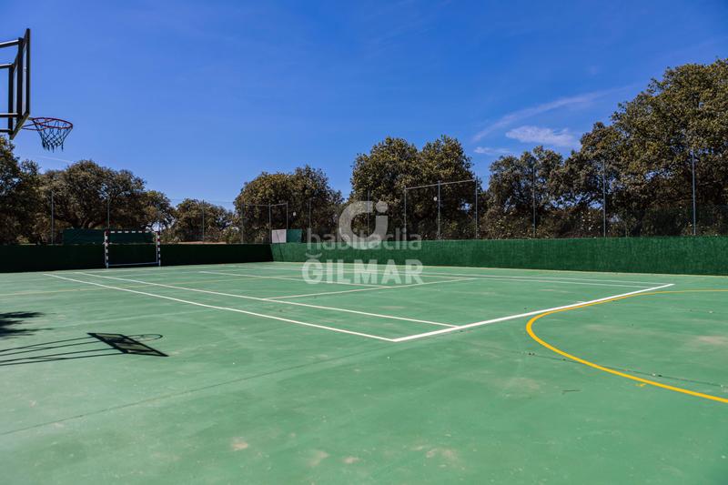 Foto b649e294-5dc0-4b80-a310-696d78cda988. Xalet amb calefacció aparcament piscina a Navalquejigo-Los Arroyos Escorial (El)