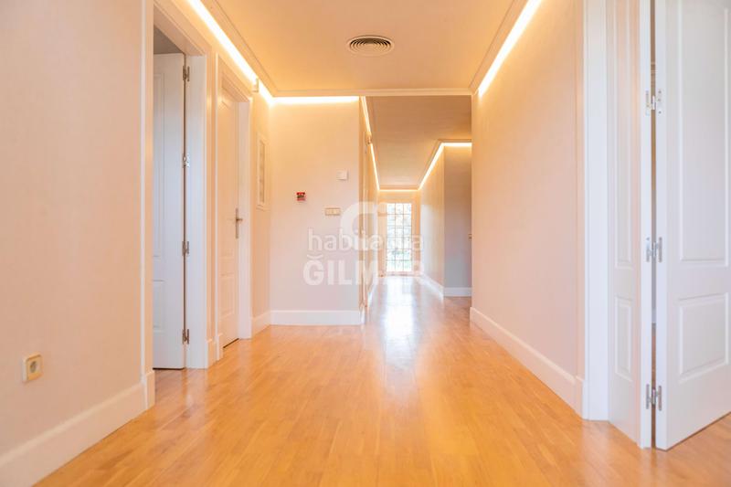 Foto d33bf0e9-dc7c-428b-8a3c-147e9aa8034c. Xalet amb calefacció aparcament piscina a Navalquejigo-Los Arroyos Escorial (El)