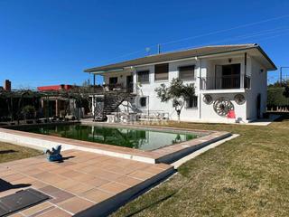 Chalet in Navalquejigo-Los Arroyos. Se vende chalet independiente en san lorenzo de el escorial. la