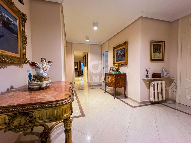 Foto 0966a0f0-6054-43d0-b992-38e6433cec19. Chalet se pone en venta chalet exclusivo en urbanización dominio de fontenebro . con vigilancia 24 horas, club social, re en Collado Villalba