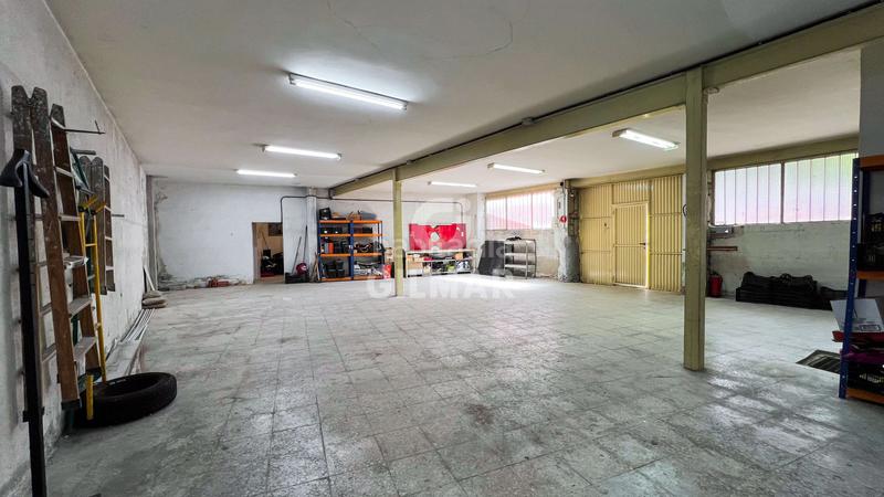 Foto 6ec43e84-ff85-4c40-b1ff-ba9ccc4c3b67. Local commercial avec chauffage dans Guadarrama